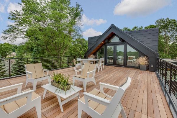 Deck Construction in Fenton