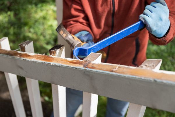 Cost of Deck Railing Replacement in Fenton