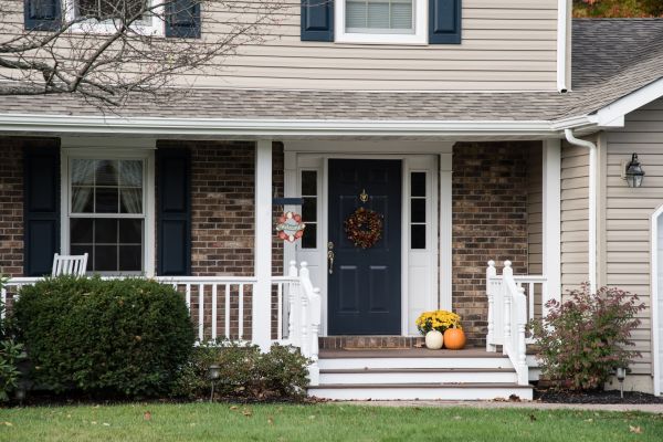 Cost of Front Deck Construction in Fenton